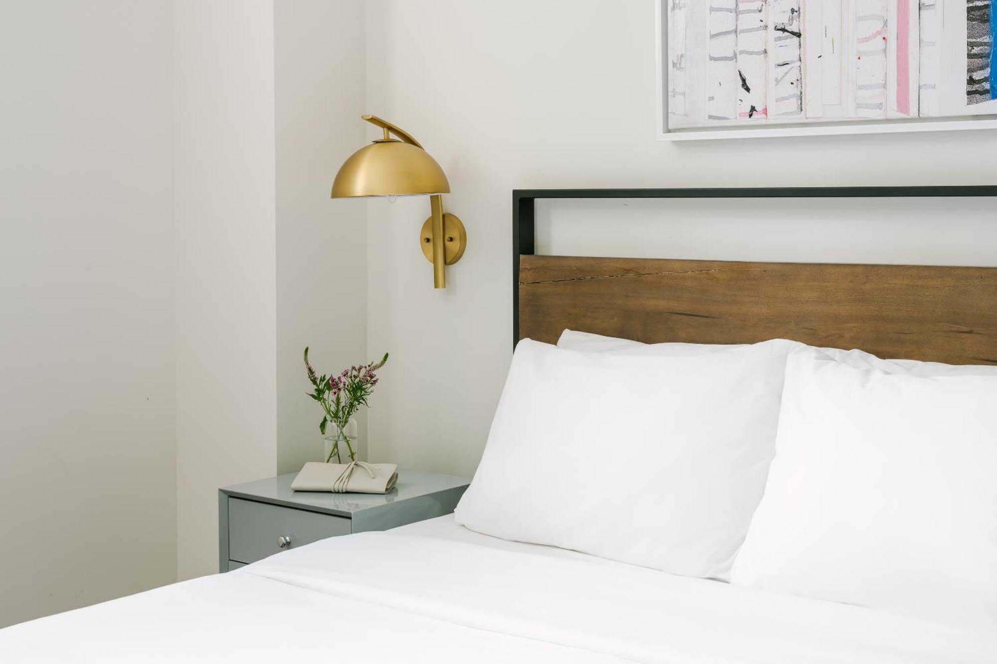Sonder Le Guerin Aparthotel Montréal Szoba fotó