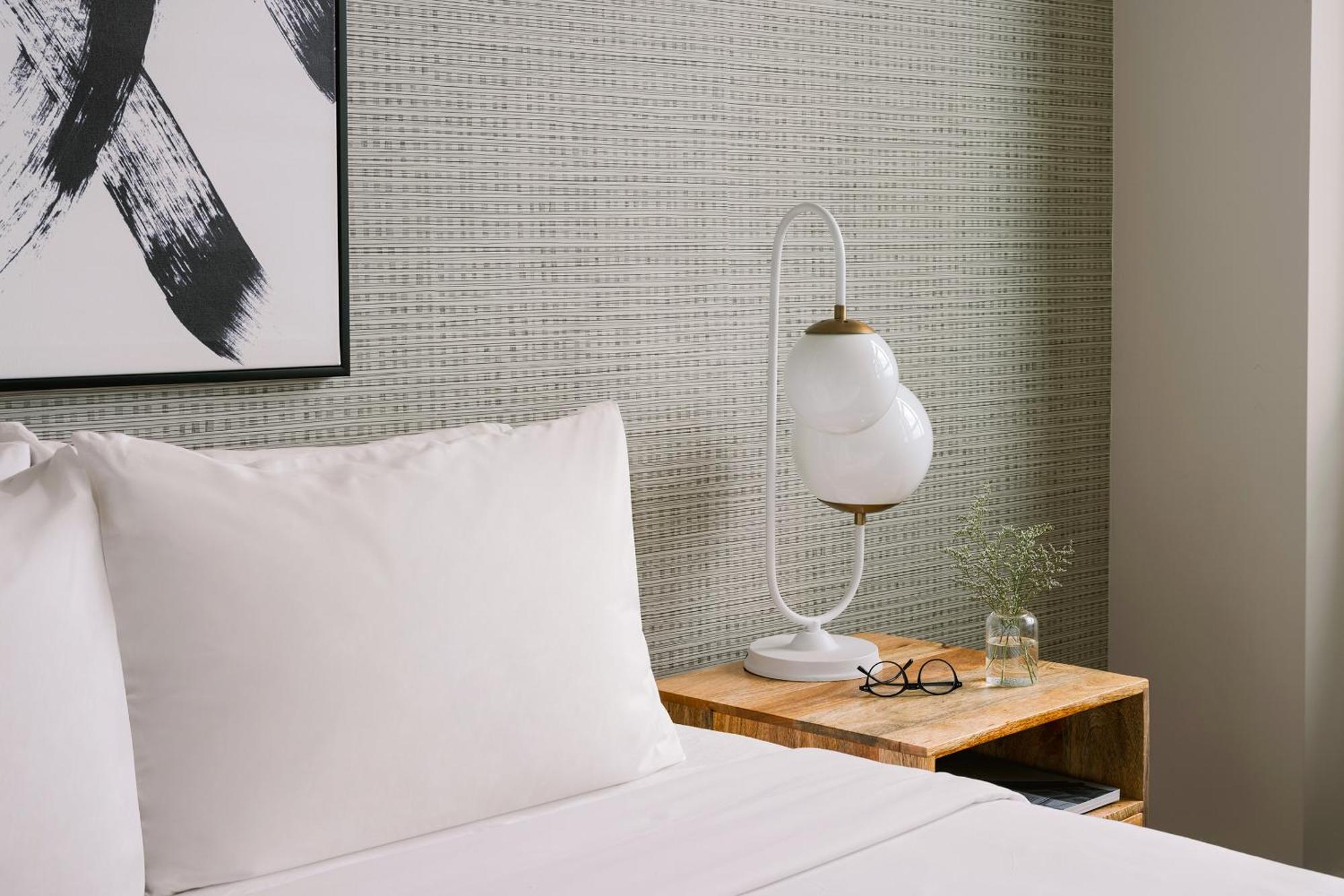 Sonder Le Guerin Aparthotel Montréal Szoba fotó